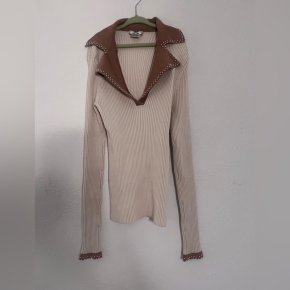 Sweater - Picture 2 of 6